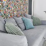 Cozy Two Bedroom Apartment, Near Saerkaenniemi And 坦佩雷