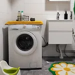 Cozy Two Bedroom Apartment, Near Saerkaenniemi And